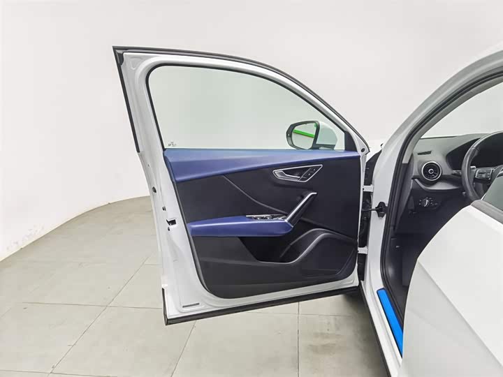 Фото 8 - Audi Q2L e-tron