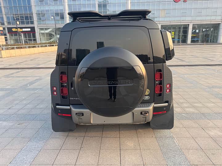 Фото 6 - Land Rover Defender