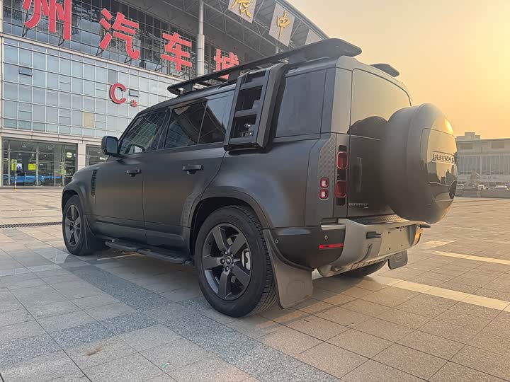 Фото 7 - Land Rover Defender