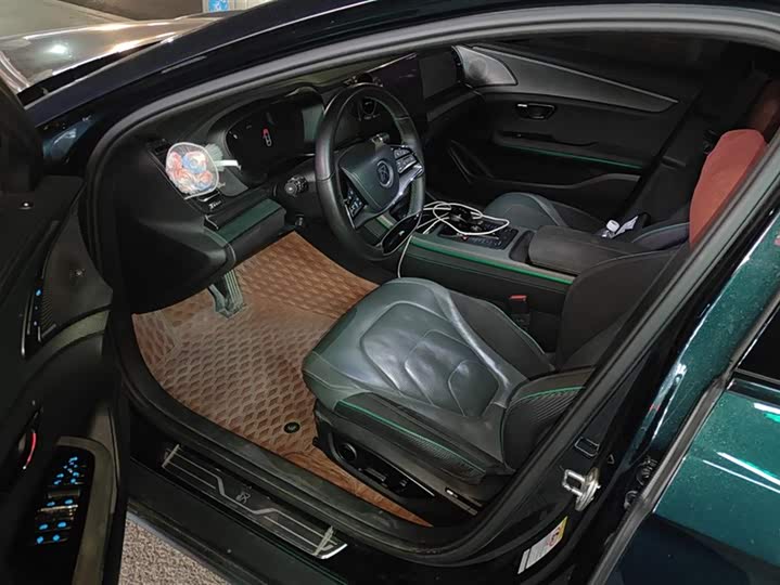 Фото 9 - BYD Han