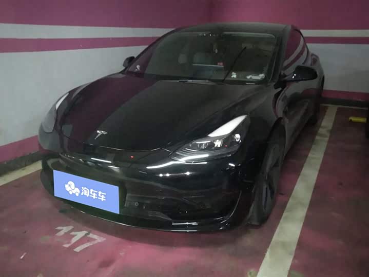 Фото 1 - Tesla Model 3