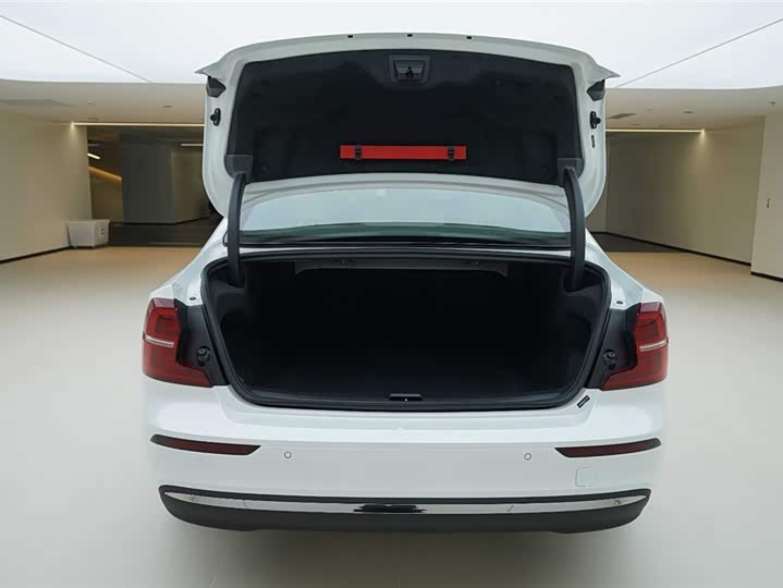 Фото 6 - Volvo S60