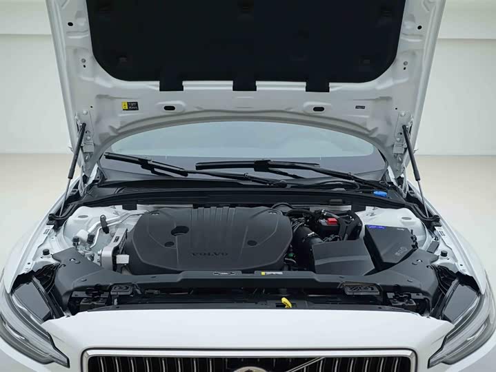 Фото 7 - Volvo S60