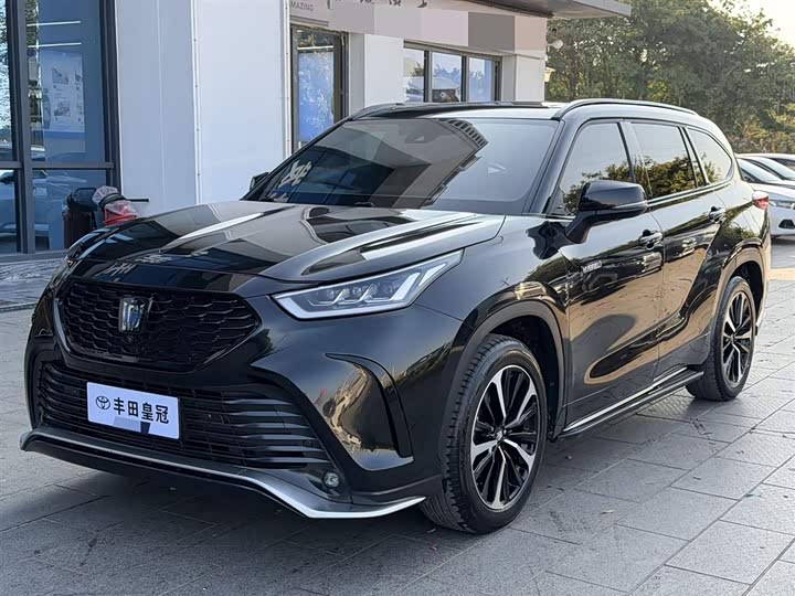 Фото 3 - Toyota Crown Kluger