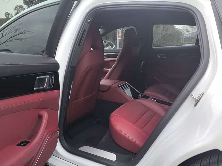 Фото 7 - Porsche Panamera