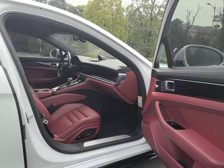 Фото 8 - Porsche Panamera