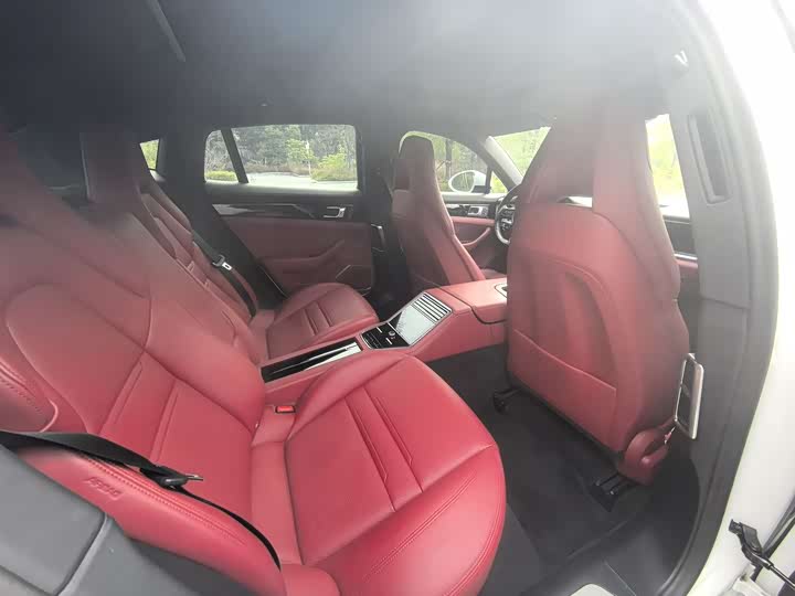 Фото 9 - Porsche Panamera