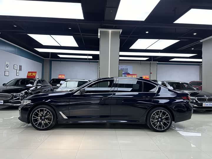 Фото 3 - BMW 5 Series