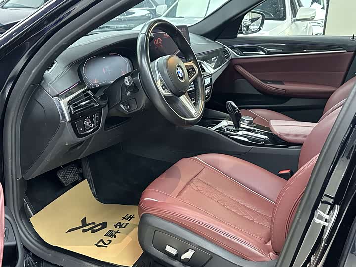 Фото 6 - BMW 5 Series