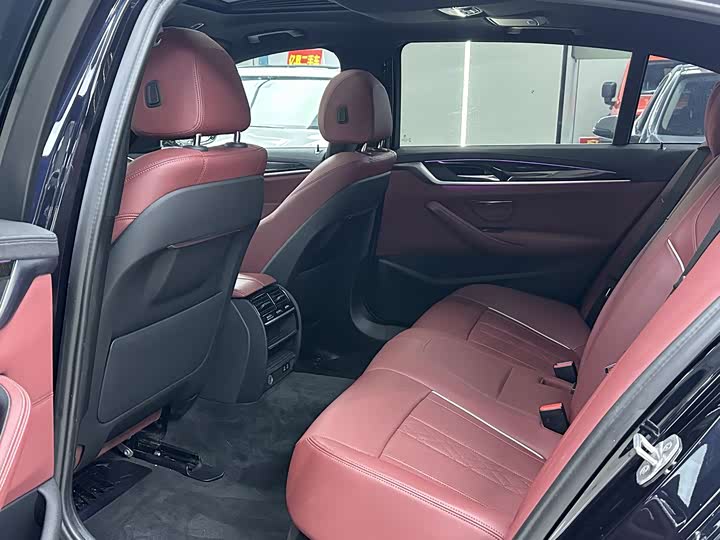 Фото 8 - BMW 5 Series