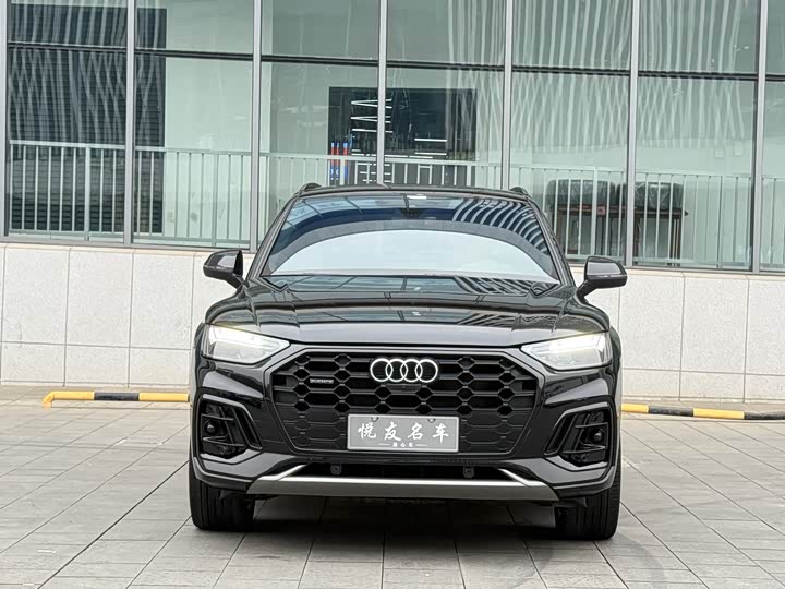 Фото 2 - Audi Q5L