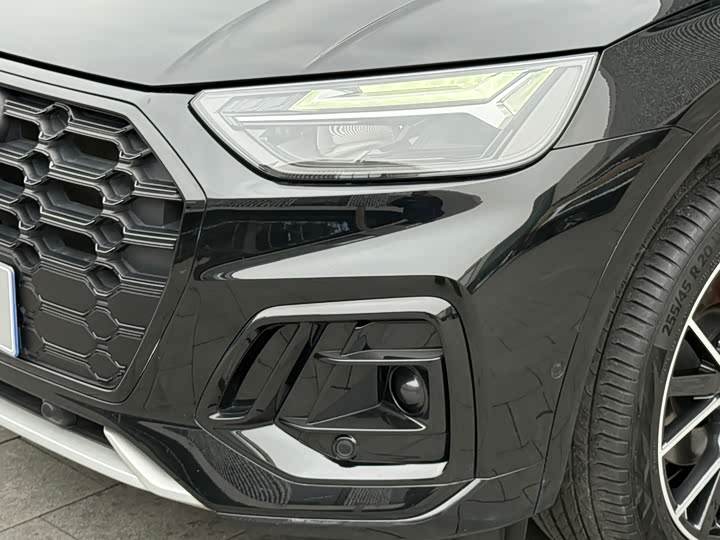 Фото 8 - Audi Q5L