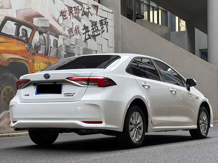 Фото 5 - Toyota Corolla