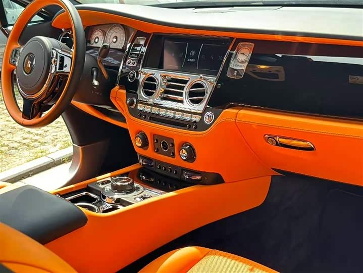 Фото 5 - Rolls-Royce Dawn