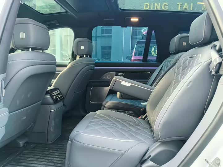 Фото 7 - Nio ES8