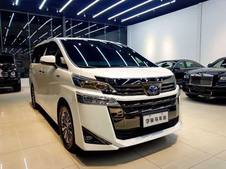 Фото 1 - Toyota Vellfire