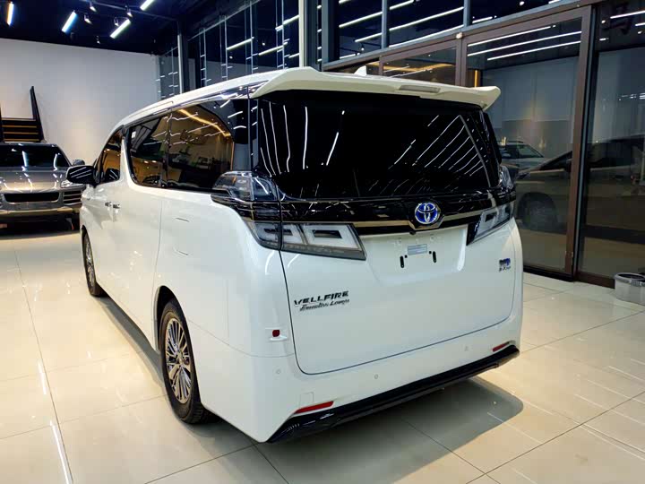 Фото 4 - Toyota Vellfire
