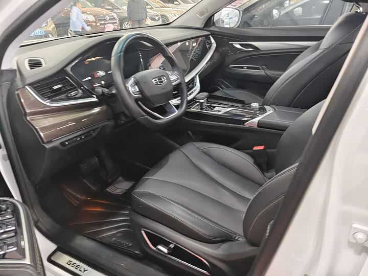 Фото 4 - Geely Emgrand GT