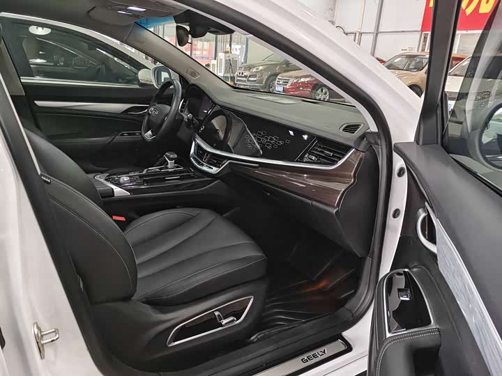 Фото 7 - Geely Emgrand GT