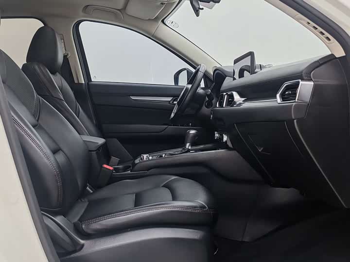 Фото 8 - Mazda CX-5