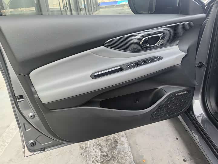 Фото 8 - GAC Trumpchi Empow R