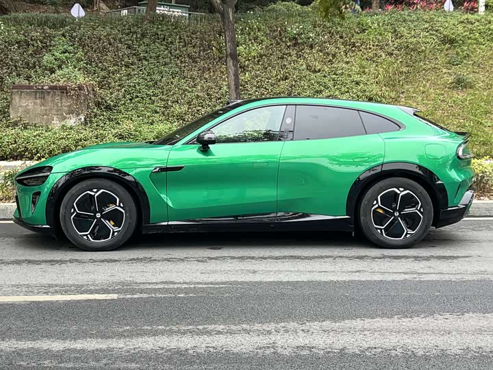 Фото 3 - Xiaomi YU7