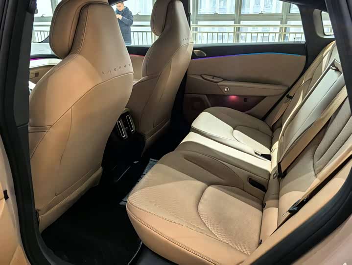 Фото 6 - BAIC Arcfox Alpha S5