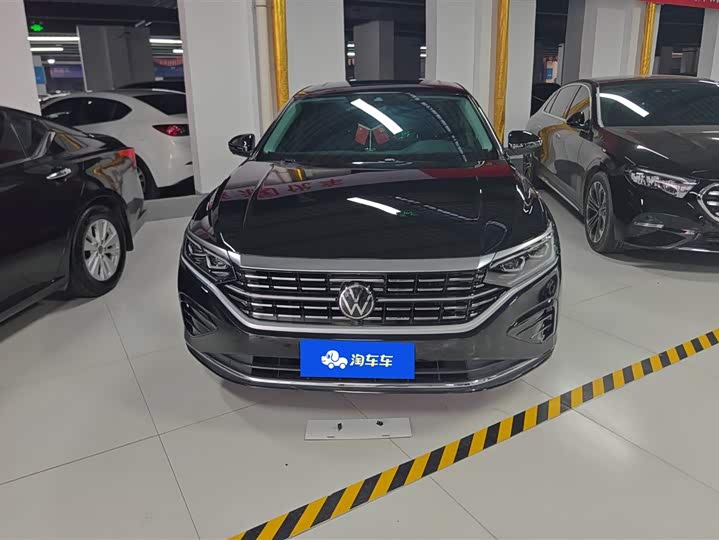 Фото 2 - Volkswagen Passat