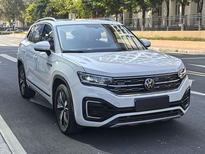 Фото 3 - Volkswagen Tayron GTE Hybrid