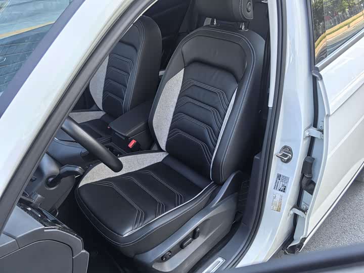 Фото 9 - Volkswagen Tayron GTE Hybrid