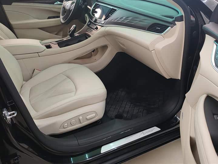 Фото 8 - Buick LaCrosse