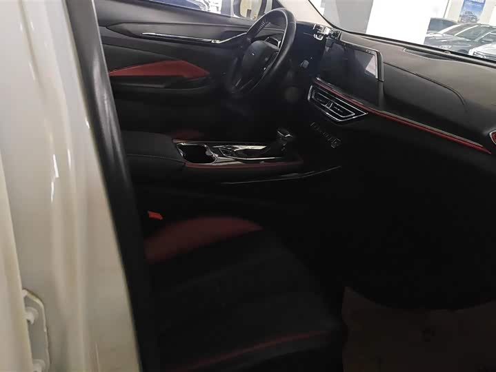 Фото 8 - Changan Oshan X5