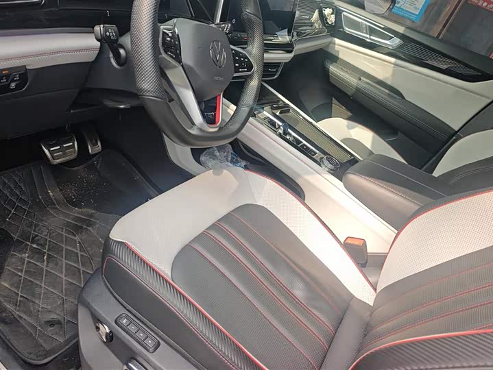 Фото 9 - Volkswagen Teramont X