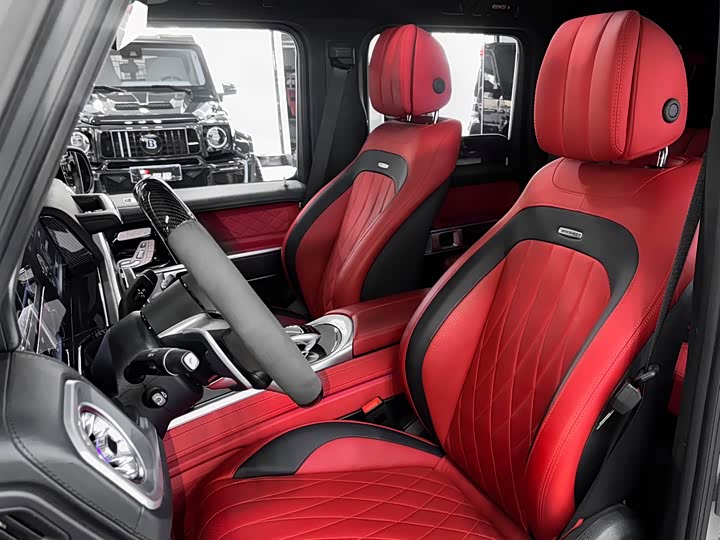 Фото 8 - Mercedes-Benz G-Class AMG