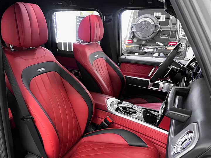 Фото 9 - Mercedes-Benz G-Class AMG