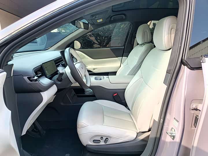 Фото 5 - XPeng G6