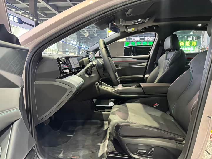 Фото 6 - BYD Qin L