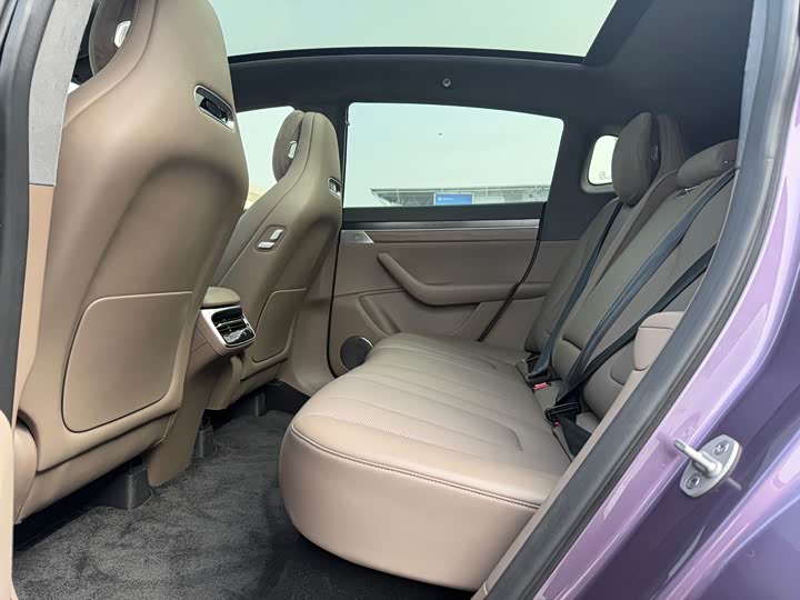 Фото 7 - Luxeed R7