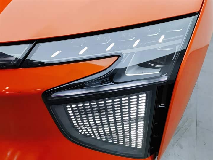 Фото 7 - HiPhi X