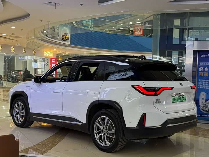 Фото 9 - Nio ES6