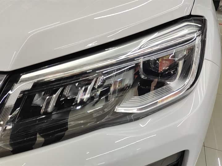 Фото 5 - Changan CS75