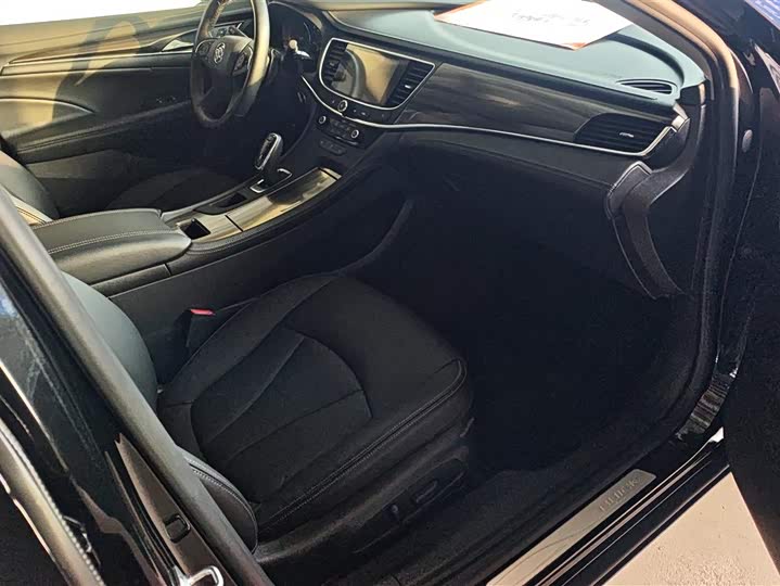 Фото 8 - Buick LaCrosse