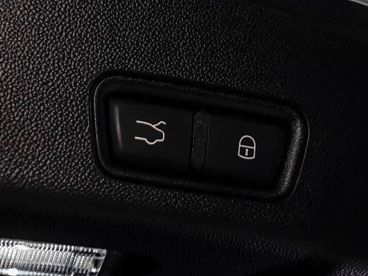 Фото 7 - Maserati Grecale