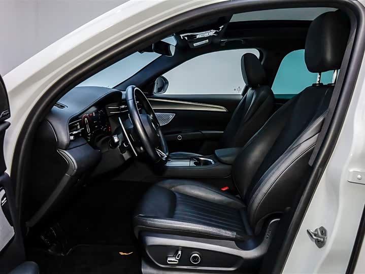 Фото 9 - Maserati Grecale