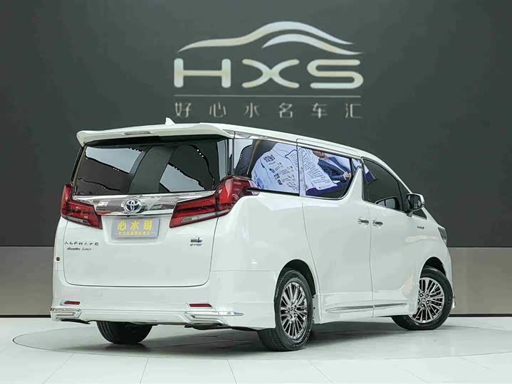 Photo 4 - Toyota Alphard