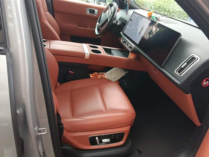 Фото 8 - LiXiang L8