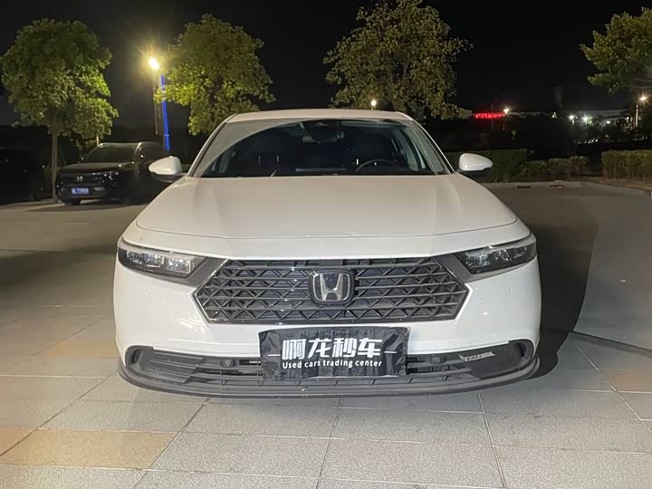 Фото 2 - Honda Accord