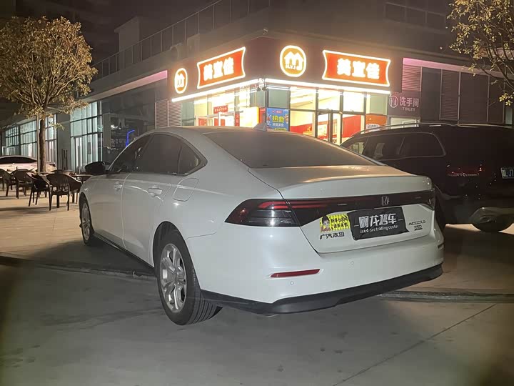 Фото 7 - Honda Accord