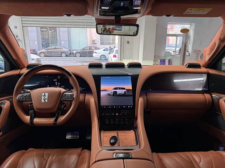 Фото 9 - BYD Yangwang U8