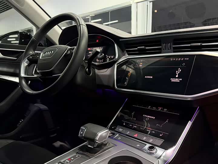 Фото 2 - Audi A7